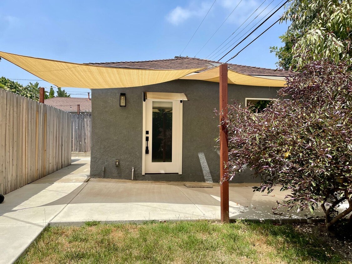 Primary Photo - 4232 Verdugo Rd