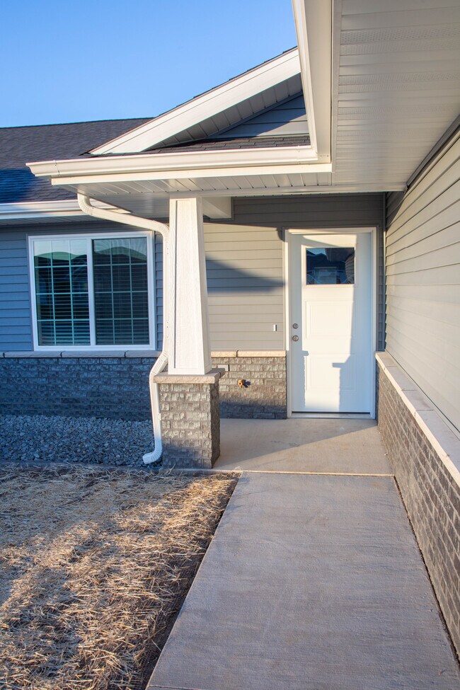 Foto del edificio - 2167 Cheyenne Way