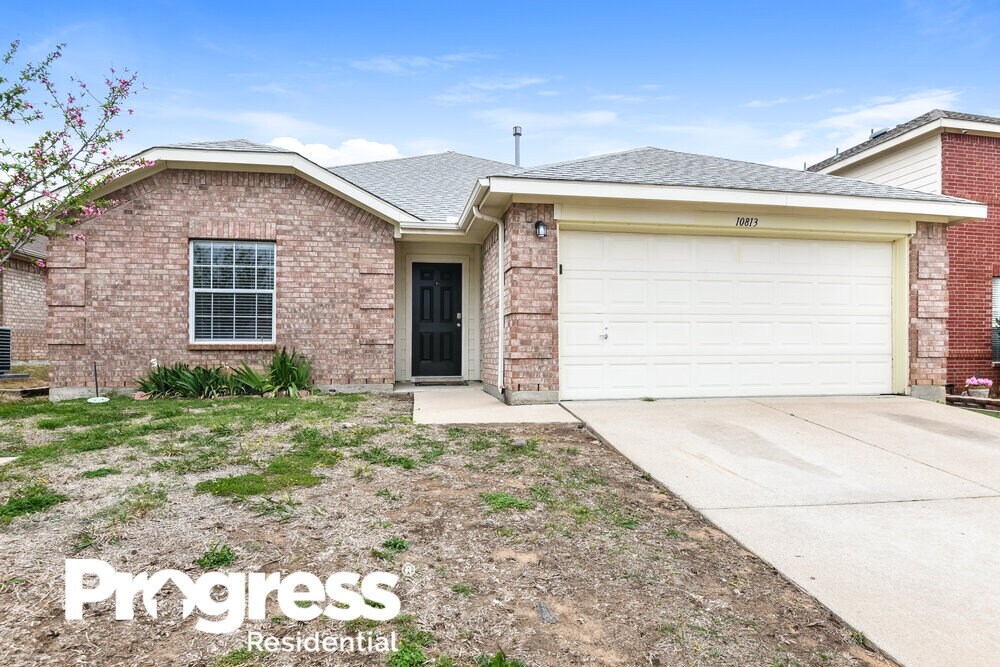 Foto principal - 10813 Briaroaks Dr