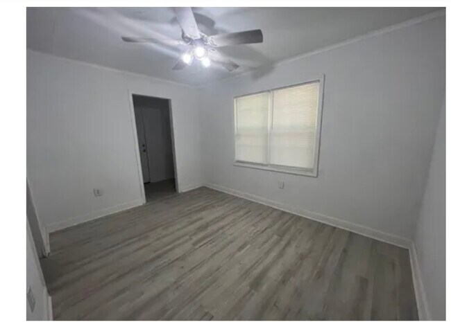 Building Photo - 1764 Aline Ave