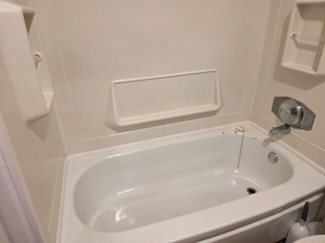 Building Photo - 2381 Elk Valley Cross Rd