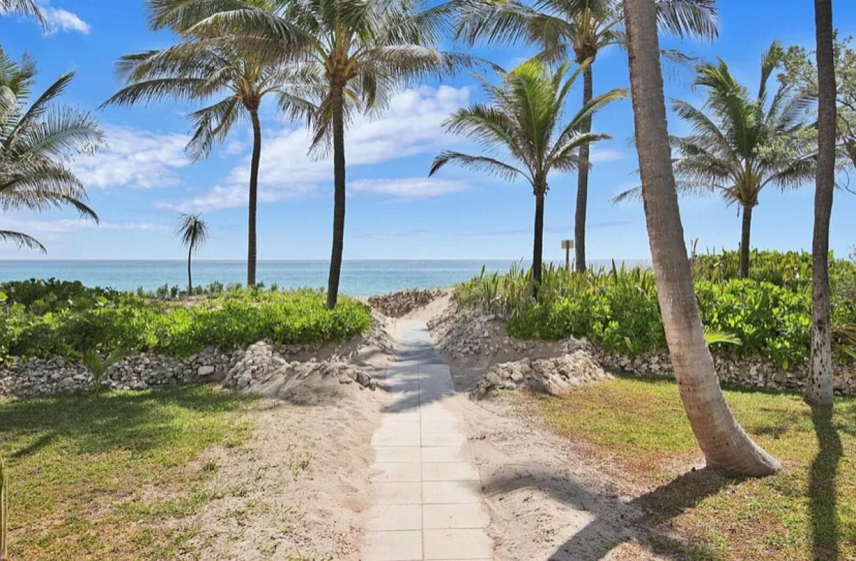 Building Photo - 401 Briny Ave