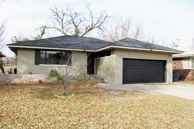 Photo - 4633 N Indiana Ave House
