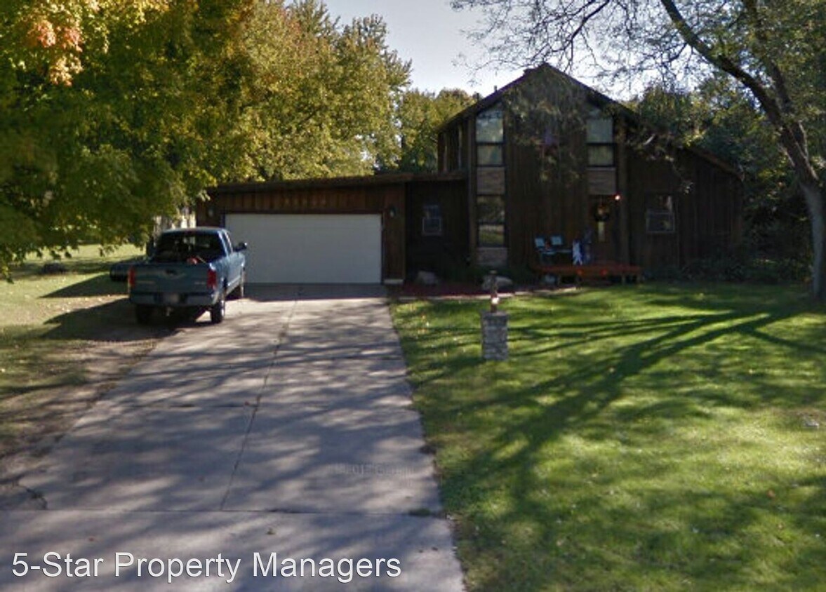 Primary Photo - 3 br, 2 bath House - 57888 CR 107