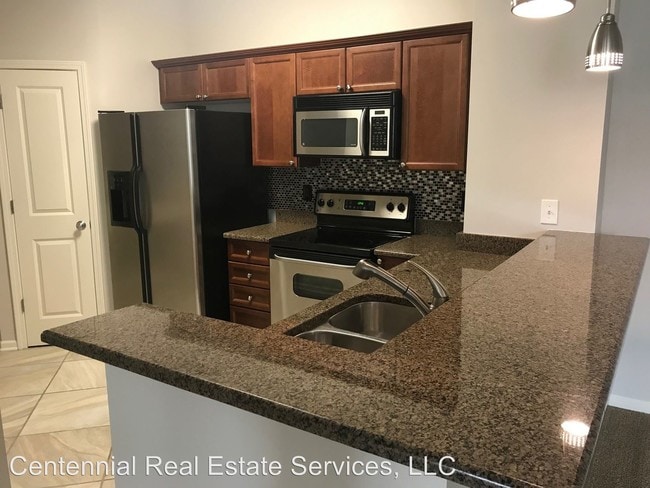 Foto del edificio - 16000 Granada St