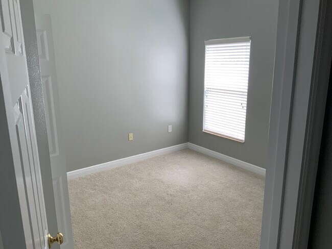 Building Photo - 6813 Bluff Meadow Ct