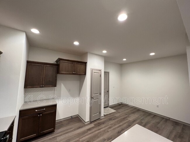 Building Photo - 1953 S Warrior Ln