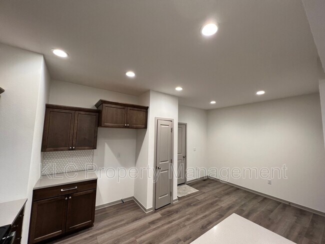 Foto del edificio - 1953 S Warrior Ln