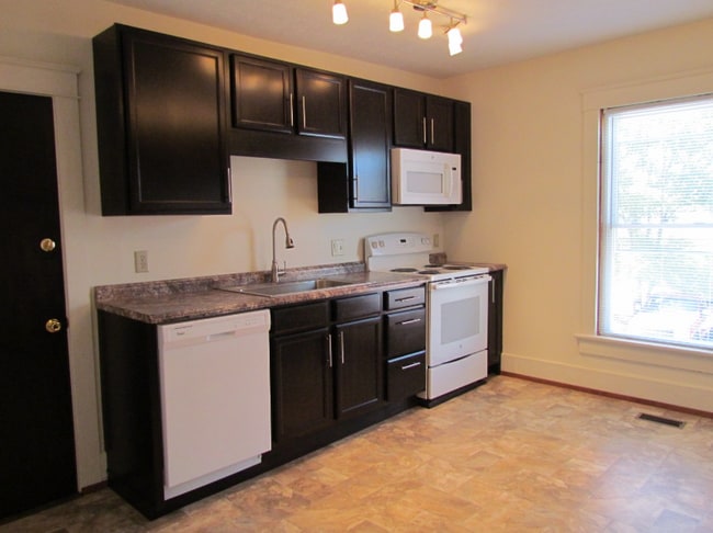 Foto del edificio - 225 E Findlay St