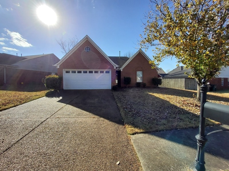 Primary Photo - 2169 Stone Stream Dr