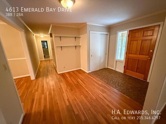 Foto del edificio - 4613 Emerald Bay Dr