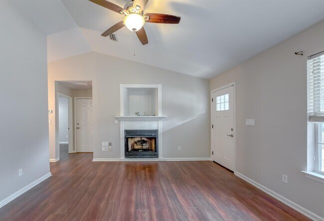 Foto del edificio - 3122 Pleasant Ct