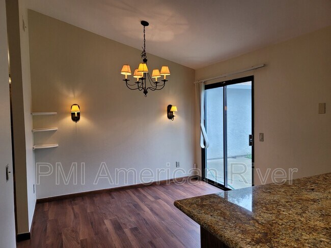 Foto del edificio - 4873 Bandalin Way