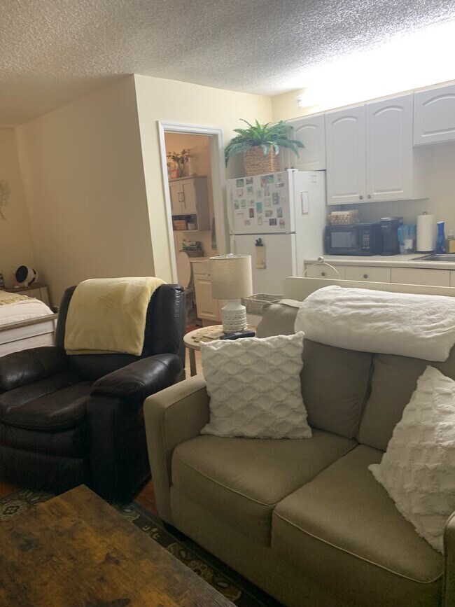 1061 SE Monterey Rd Unit D29, Stuart, FL 34994 Condo for Rent in