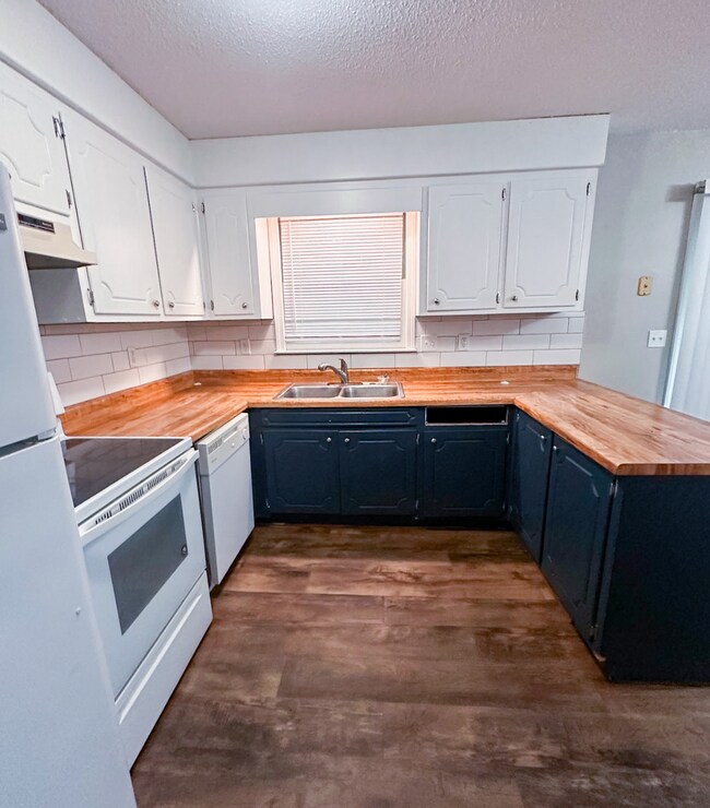 Foto del edificio - Spacious 3BR Home Near Downtown Clemson – Available 8/20, Only $1,300/Month!