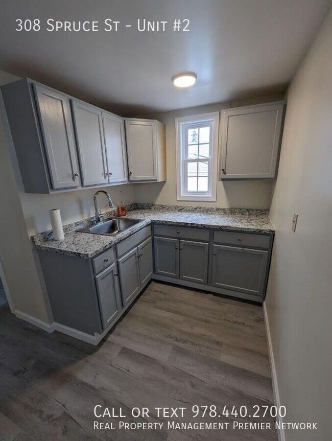 Building Photo - 308 Spruce St