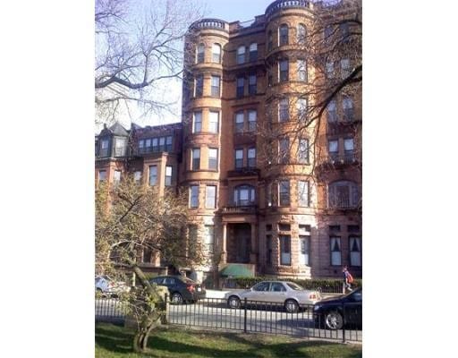 Building Photo - 362 Commonwealth Avenue