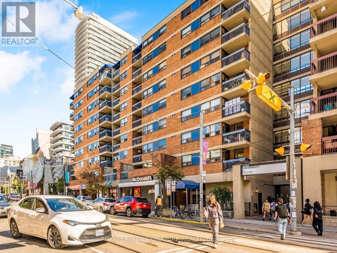 Primary Photo - 105-105 McCaul St