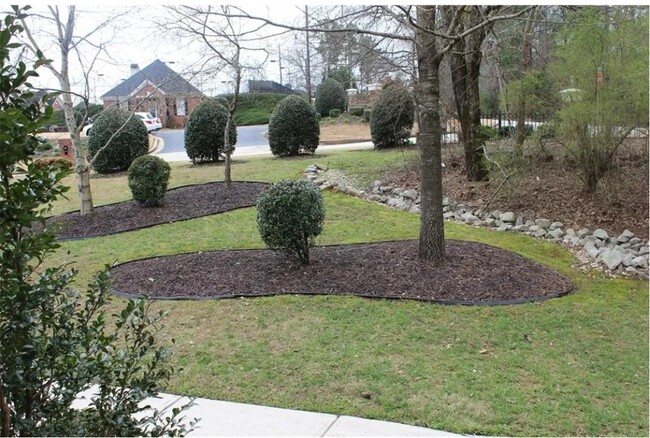 Front - 4000 Brooks Mill Dr
