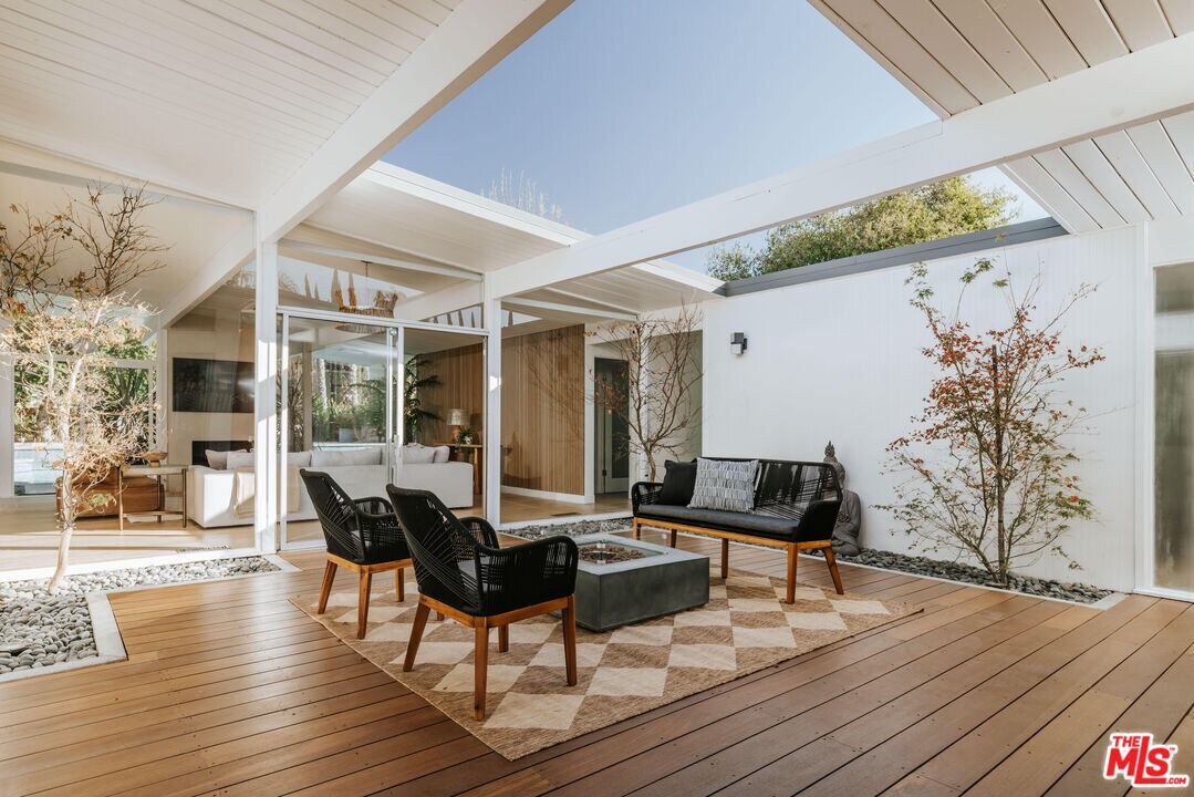 Foto principal - 12610 Jimeno Ave