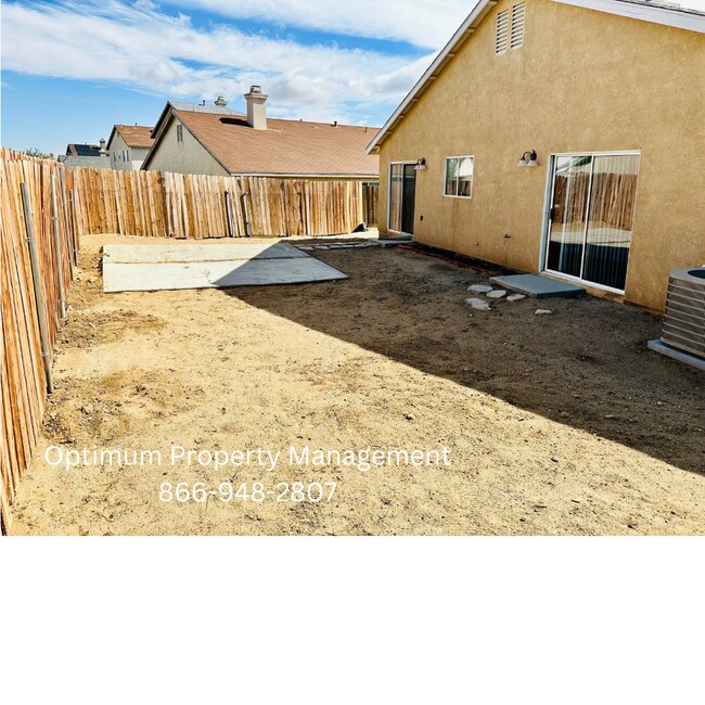 Foto del edificio - 13634 Winewood St