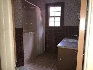 Foto del edificio - 1412 Westwood Ln