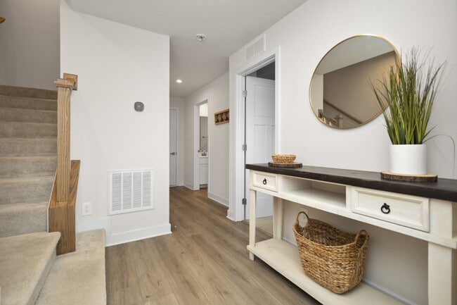 Building Photo - 302 Lydia St