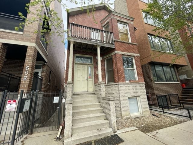 Building Photo - 604 N May St