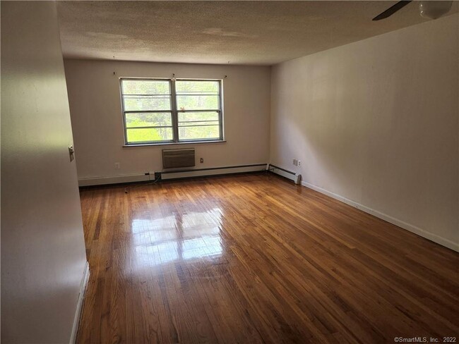 Building Photo - 1 Terrace Gardens
