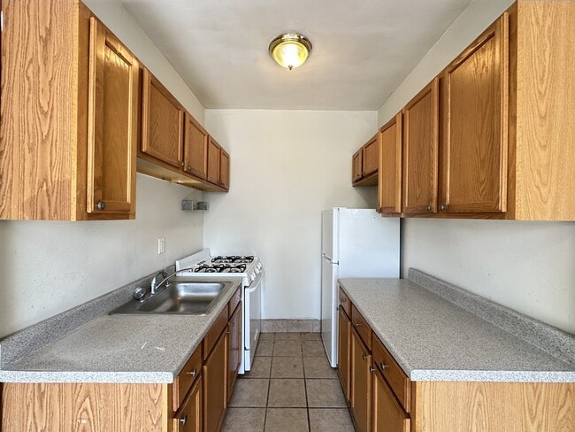 Foto del edificio - 4856 N Damen Ave