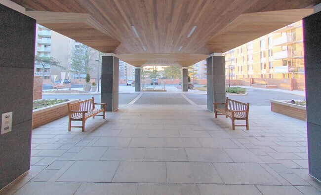 Foto del edificio - 2939 Van Ness St NW