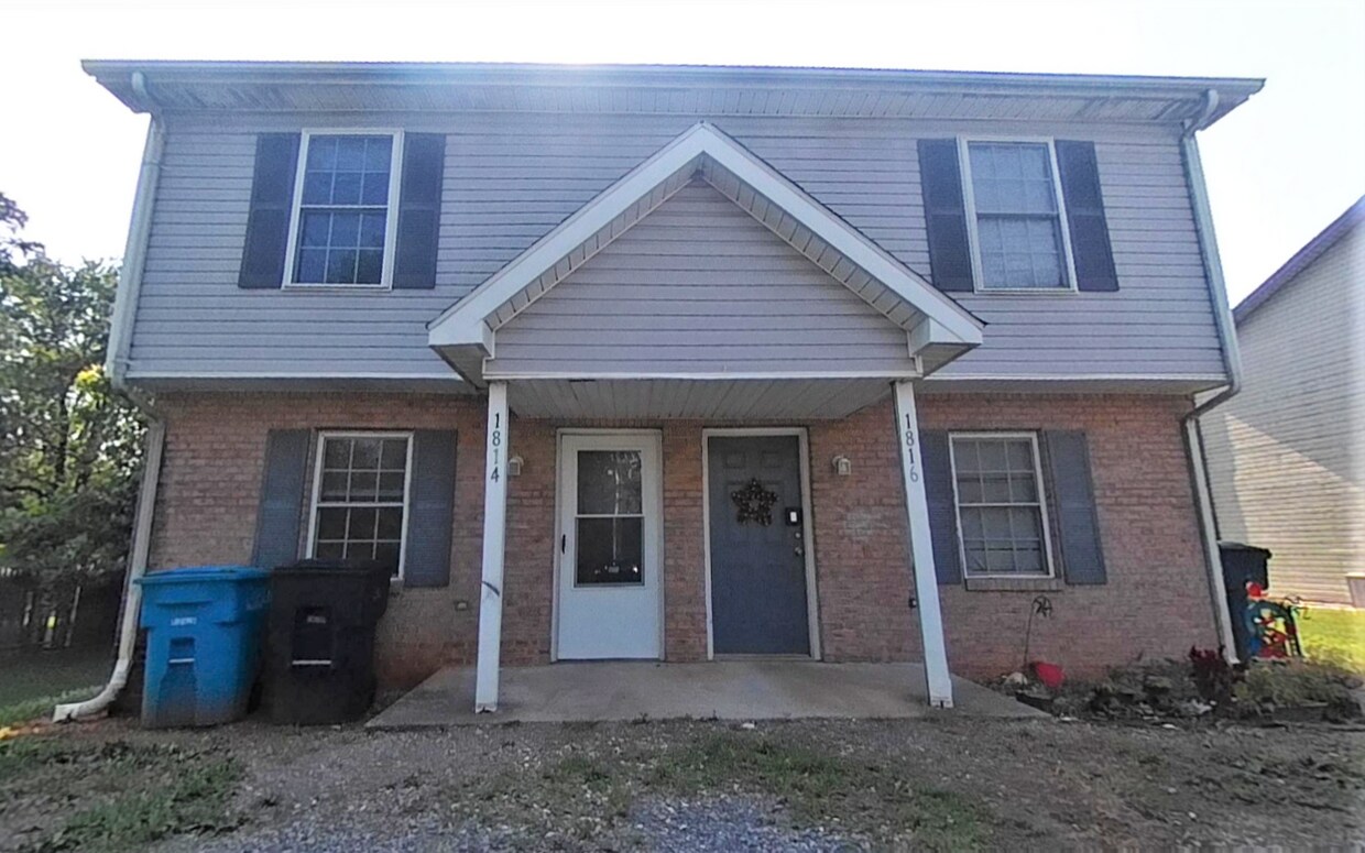 Primary Photo - 1814 Bennington St SE