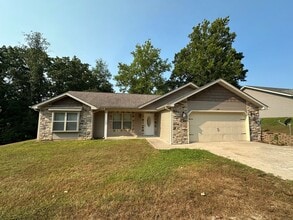 Building Photo - 335 Lyle Curtis Cir