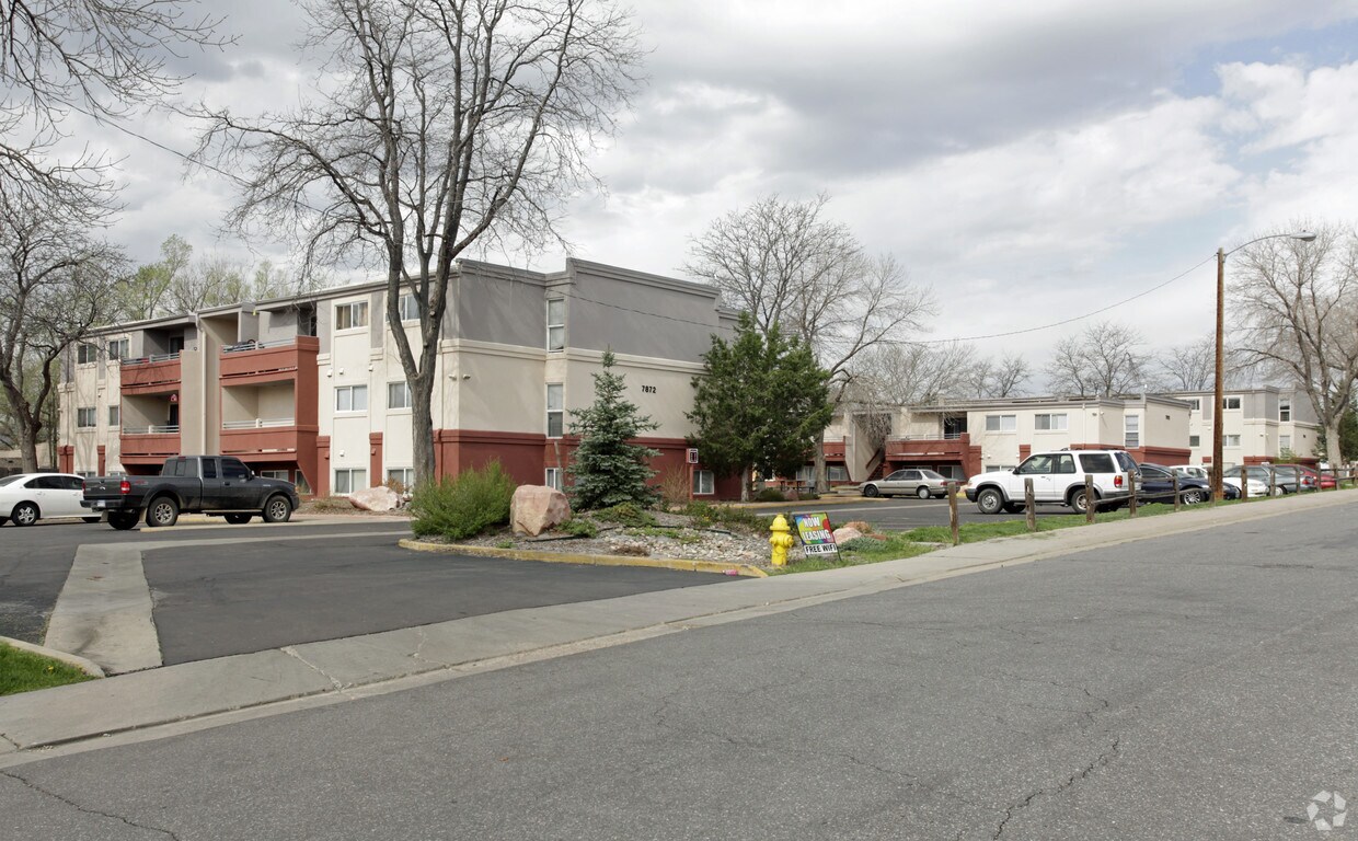 The Yarrow Garden Apartments Arvada, CO