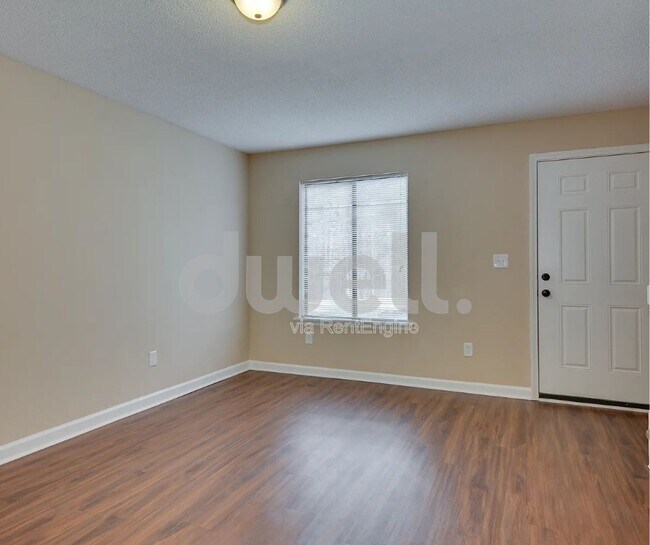 Foto del edificio - 3508 Woodlake Rd