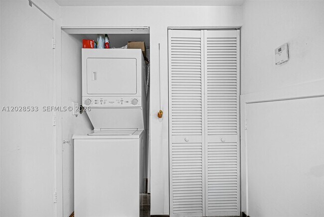 Building Photo - 7728 Collins Ave