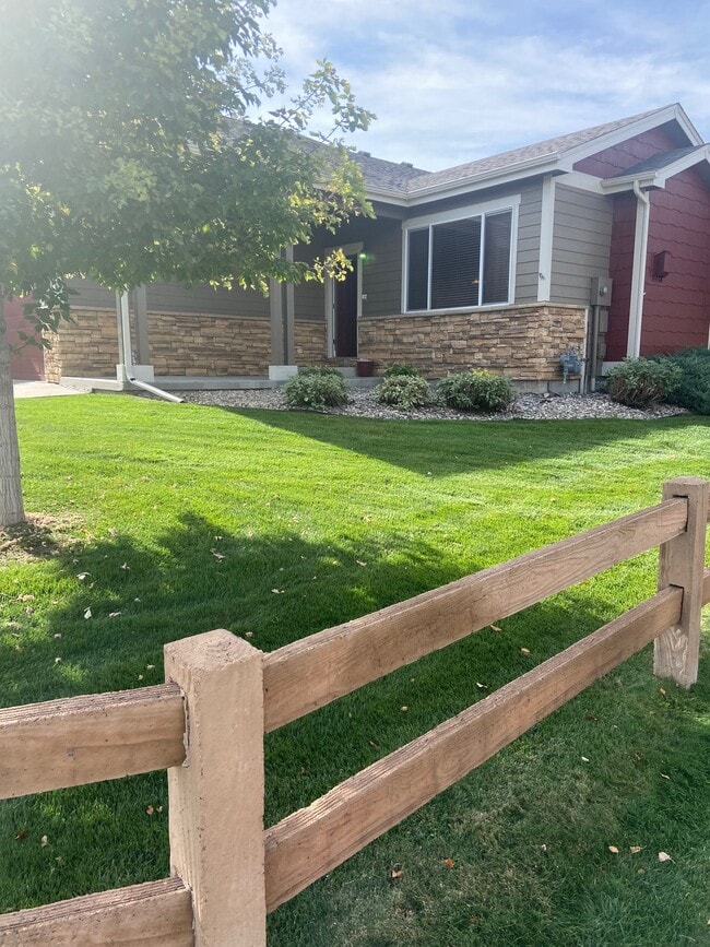 Foto del edificio - 377 Ramsay Pl