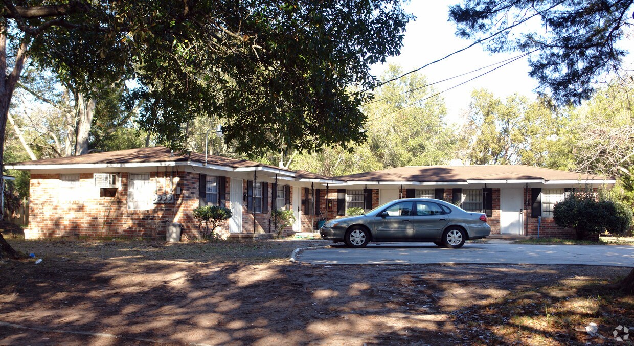 Building Photo - 7308 Smyrna St
