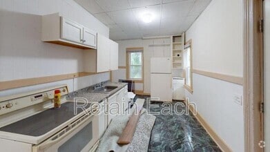 Building Photo - 76 Ave A