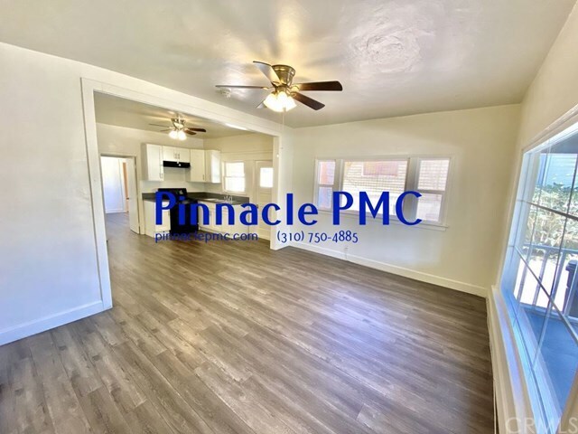Building Photo - 928 N Loma Vista Dr