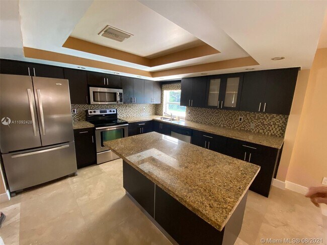 Foto del edificio - 2130 NE 203rd Ter