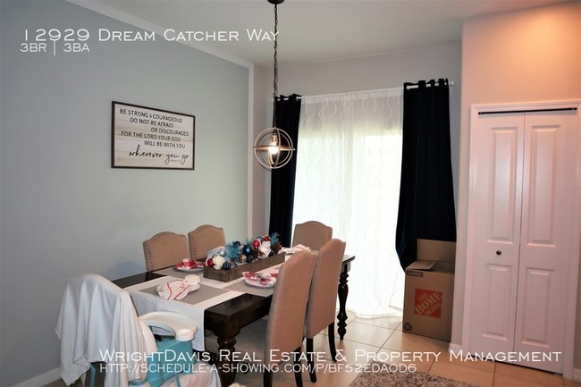 Foto del edificio - 12929 Dream Catcher Way