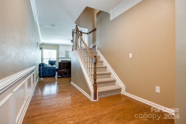 Foto del edificio - 15555 Canmore Street