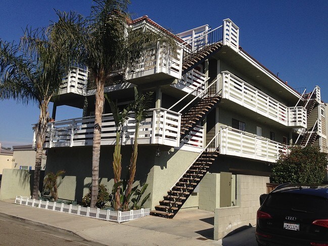 Building Photo - 1184 Cypress Ave