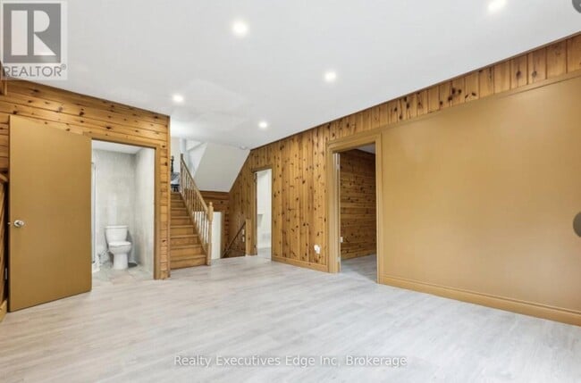 Building Photo - 65 Overbank Dr