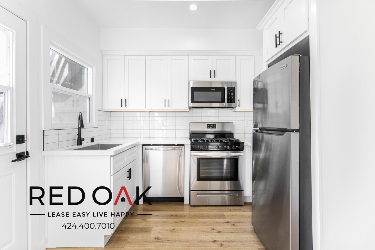 Primary Photo - Gorgeous Completely Remodeled Bright and S...