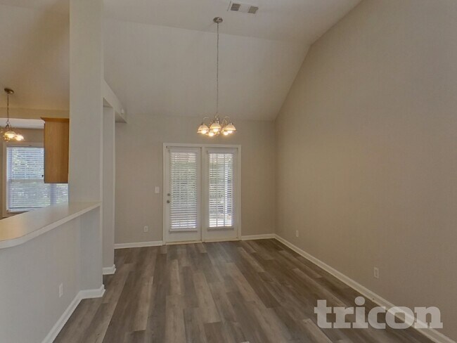 Foto del edificio - 9635 Poole Rd