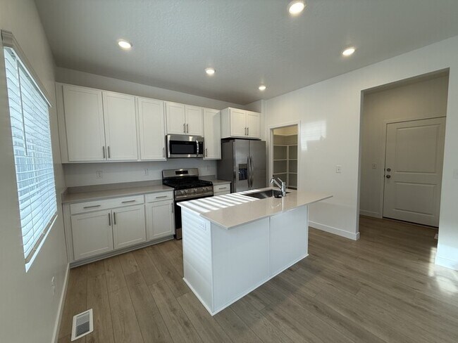 Foto del edificio - BRAND NEW Single Family Home