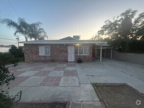 Building Photo - 301 San Lucas St