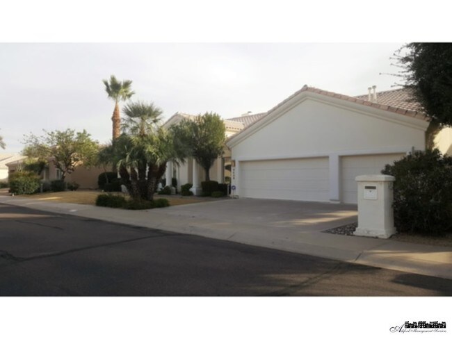 Building Photo - 5 BEDROOM HOME IN SCOTTSDALE WITH POOL A